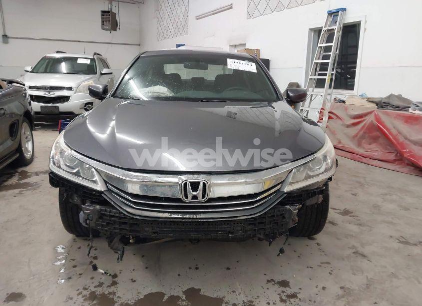 Photo 12 of 2017 Honda Accord SPORT (VIN 1HGCR2F50HA122656)