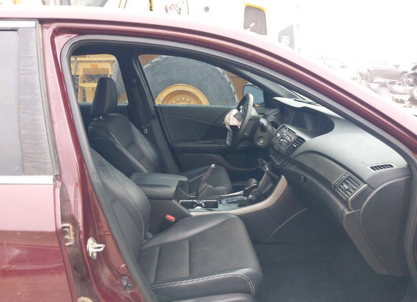 Photo 5 of 2017 Honda Accord SPORT (VIN 1HGCR2F50HA133513)