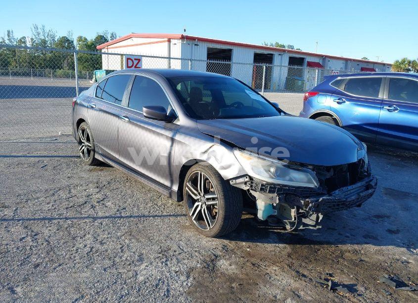 2017 Honda Accord SPORT (VIN 1HGCR2F50HA133818) main photo