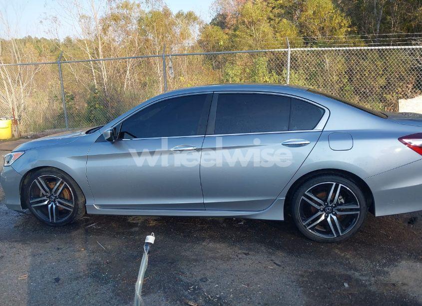 Photo 14 of 2017 Honda Accord SPORT (VIN 1HGCR2F50HA179469)