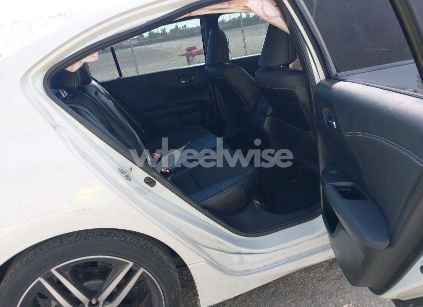 Photo 8 of 2017 Honda Accord SPORT (VIN 1HGCR2F50HA281936)