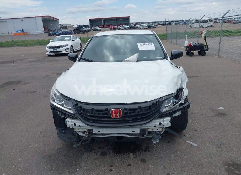 Photo 12 of 2017 Honda Accord SPORT (VIN 1HGCR2F50HA292452)