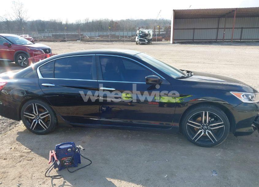 Photo 13 of 2017 Honda Accord SPORT (VIN 1HGCR2F50HA300887)