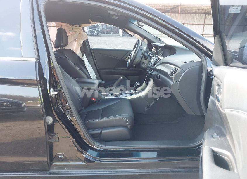 Photo 5 of 2017 Honda Accord SPORT (VIN 1HGCR2F50HA300887)