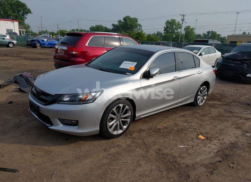 Photo 2 of 2013 Honda Accord SPORT (VIN 1HGCR2F51DA036248)