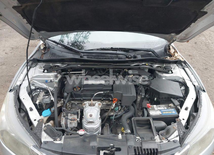 Photo 10 of 2013 Honda Accord SPORT (VIN 1HGCR2F51DA263438)