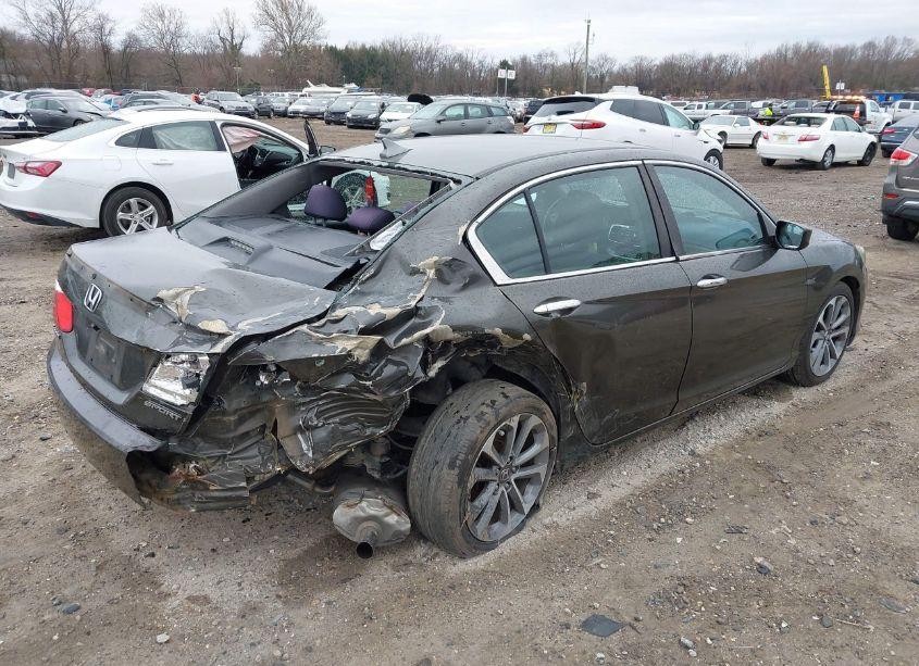 Photo 4 of 2014 Honda Accord SPORT (VIN 1HGCR2F51EA250674)