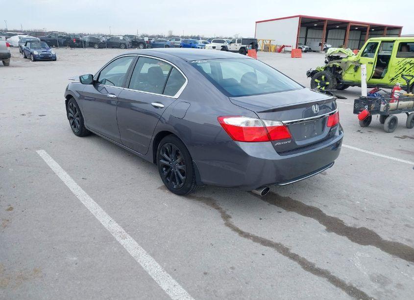 Photo 3 of 2015 Honda Accord SPORT (VIN 1HGCR2F51FA000918)