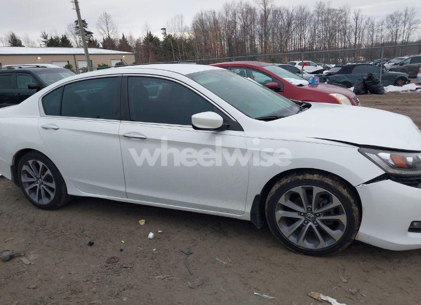 Photo 13 of 2015 Honda Accord SPORT (VIN 1HGCR2F51FA005536)