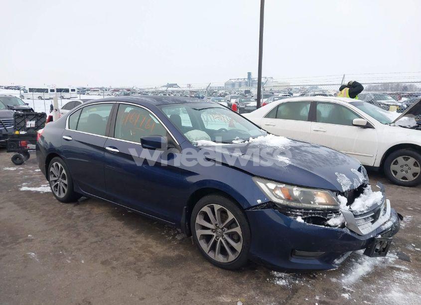2015 Honda Accord SPORT (VIN 1HGCR2F51FA010526) main photo