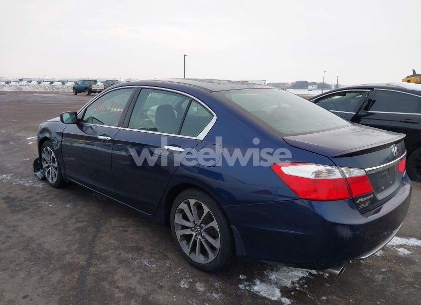 Photo 3 of 2015 Honda Accord SPORT (VIN 1HGCR2F51FA010526)