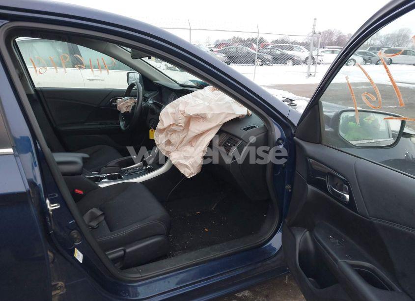 Photo 5 of 2015 Honda Accord SPORT (VIN 1HGCR2F51FA010526)