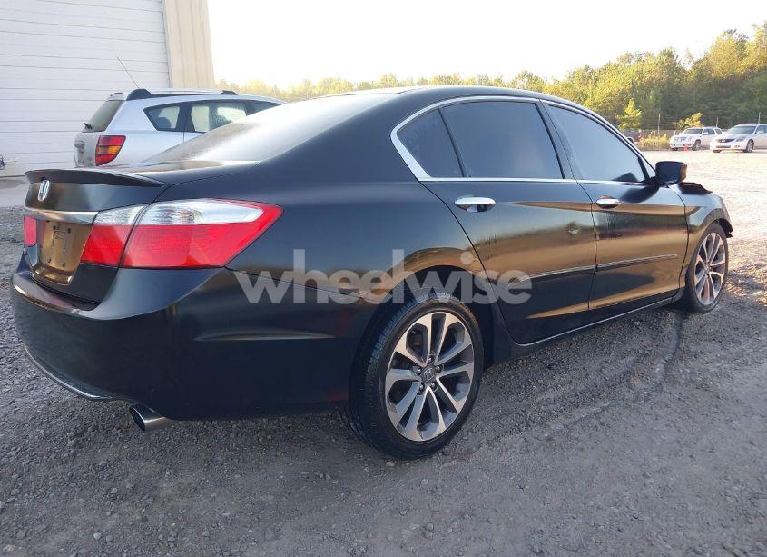 Photo 4 of 2015 Honda Accord SPORT (VIN 1HGCR2F51FA027648)