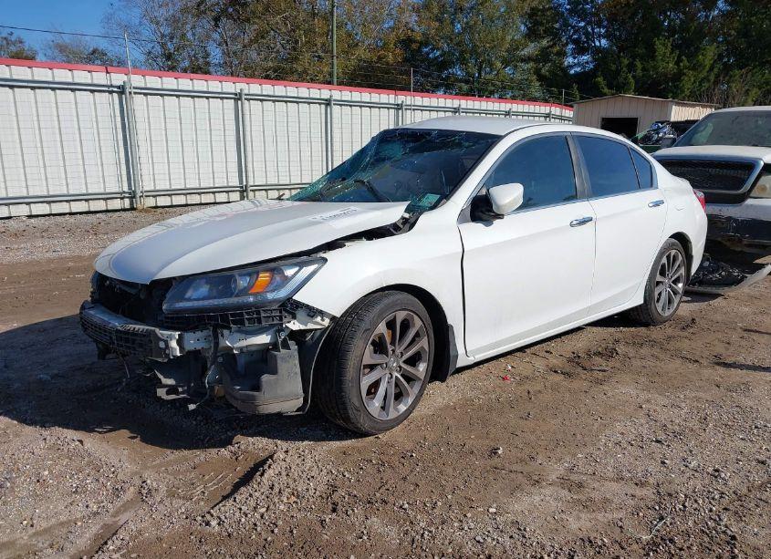 Photo 2 of 2015 Honda Accord SPORT (VIN 1HGCR2F51FA030842)