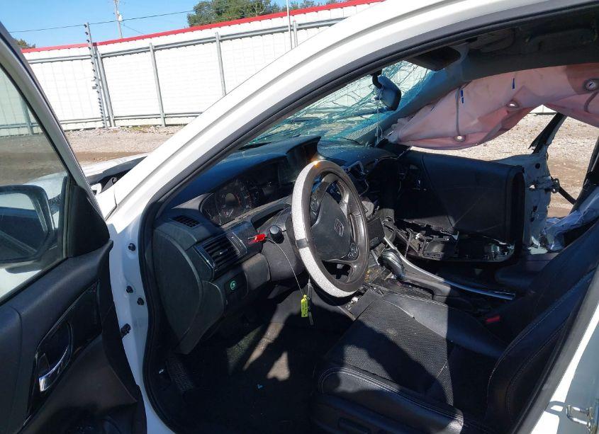 Photo 5 of 2015 Honda Accord SPORT (VIN 1HGCR2F51FA030842)