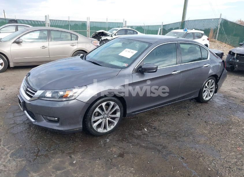 Photo 2 of 2015 Honda Accord SPORT (VIN 1HGCR2F51FA087168)