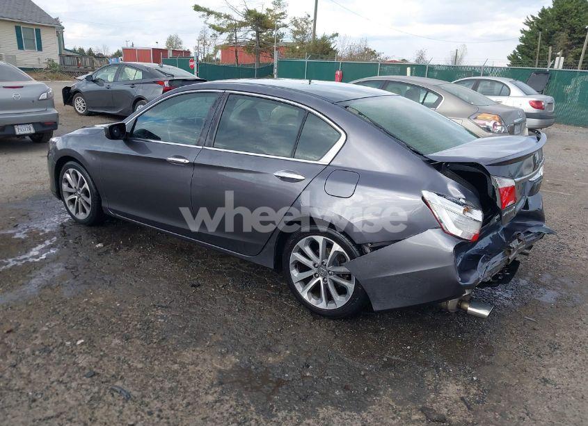 Photo 3 of 2015 Honda Accord SPORT (VIN 1HGCR2F51FA087168)