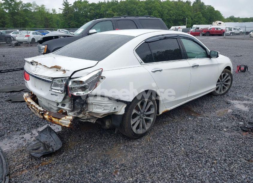 Photo 4 of 2015 Honda Accord SPORT (VIN 1HGCR2F51FA100131)