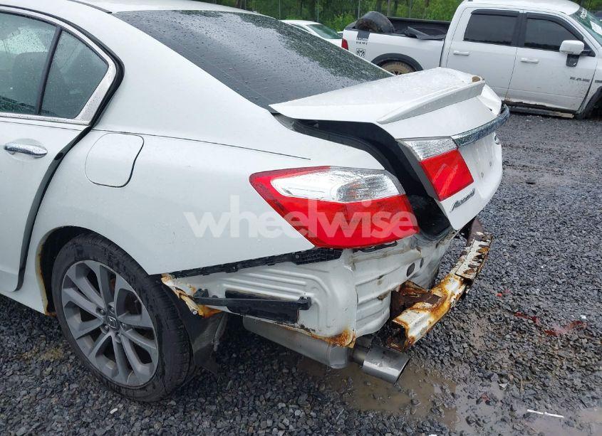 Photo 6 of 2015 Honda Accord SPORT (VIN 1HGCR2F51FA100131)