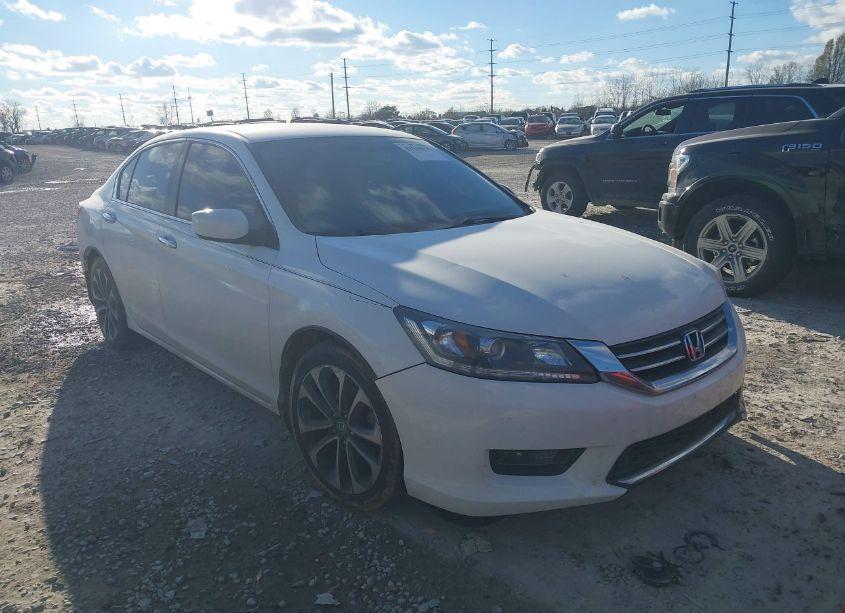 2015 Honda Accord SPORT (VIN 1HGCR2F51FA104227) main photo