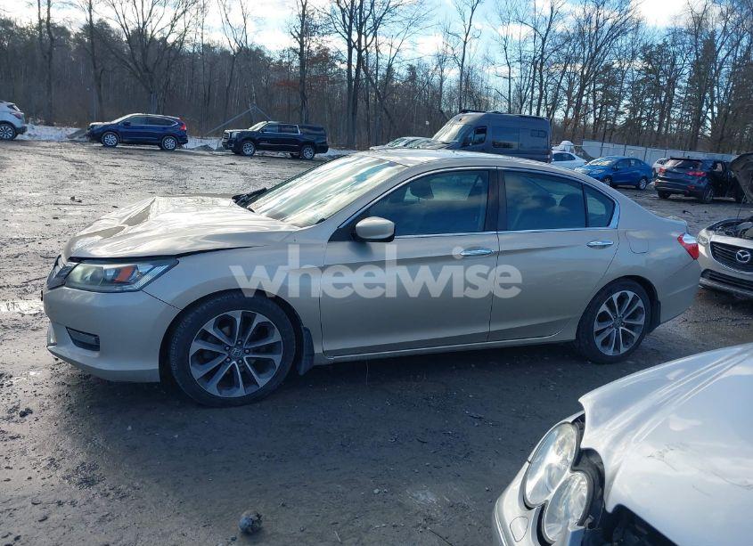 Photo 14 of 2015 Honda Accord SPORT (VIN 1HGCR2F51FA112053)