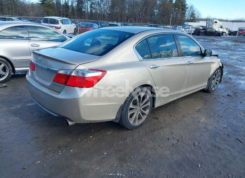 Photo 4 of 2015 Honda Accord SPORT (VIN 1HGCR2F51FA112053)