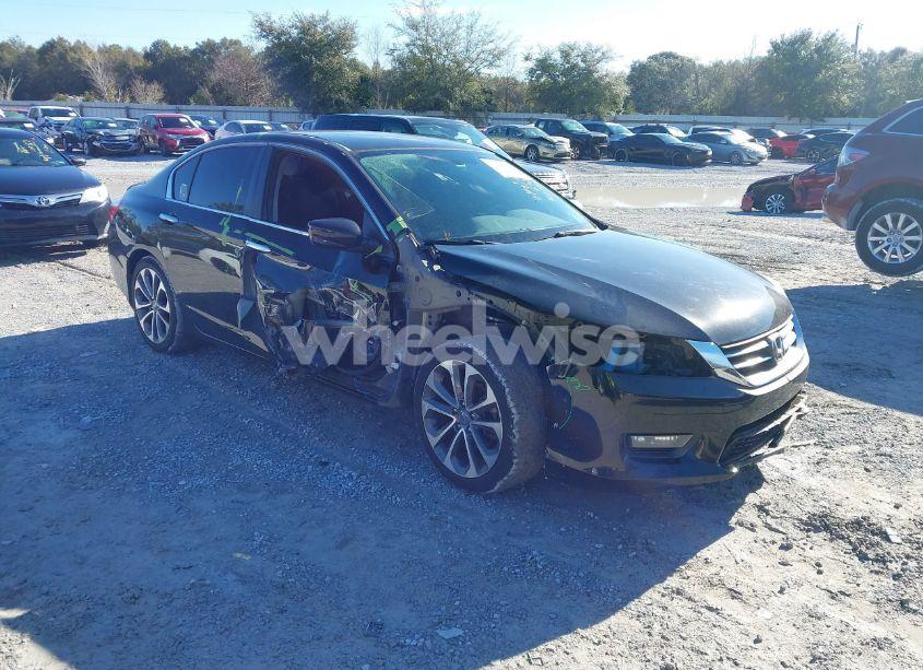 2015 Honda Accord SPORT (VIN 1HGCR2F51FA112845) main photo