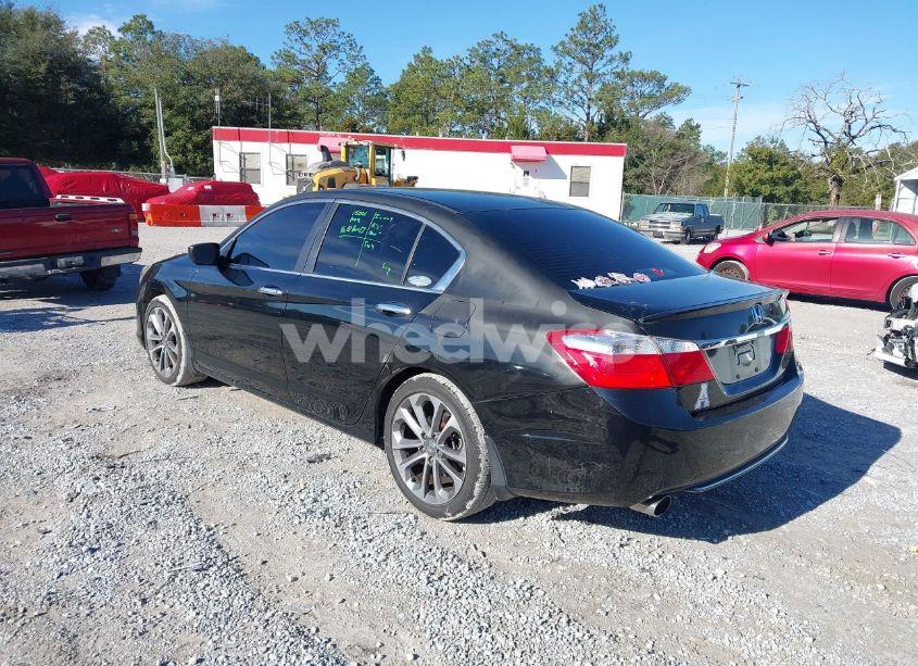 Photo 3 of 2015 Honda Accord SPORT (VIN 1HGCR2F51FA112845)