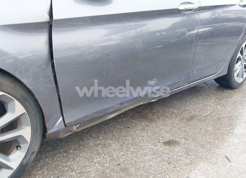 Photo 17 of 2015 Honda Accord SPORT (VIN 1HGCR2F51FA265029)