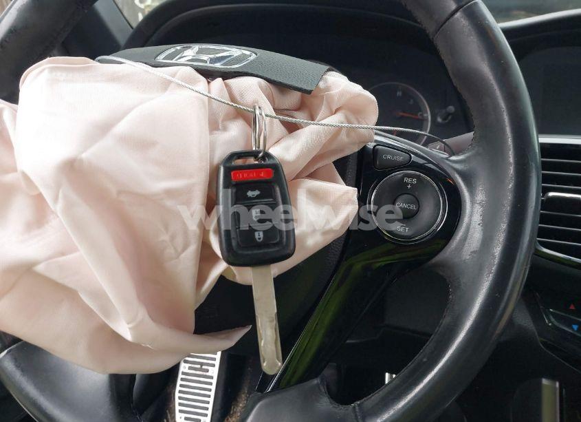 Photo 11 of 2016 Honda Accord SPORT (VIN 1HGCR2F51GA014898)