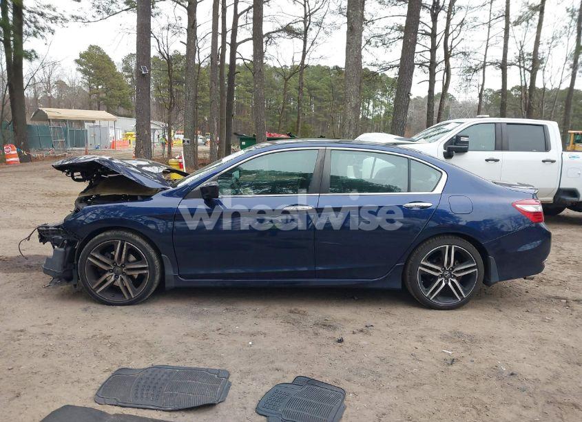 Photo 15 of 2016 Honda Accord SPORT (VIN 1HGCR2F51GA014898)