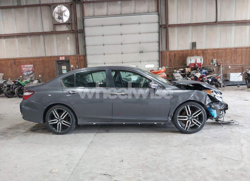Photo 13 of 2016 Honda Accord SPORT (VIN 1HGCR2F51GA115911)