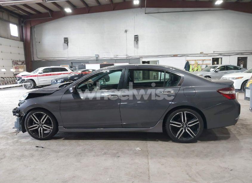 Photo 14 of 2016 Honda Accord SPORT (VIN 1HGCR2F51GA115911)