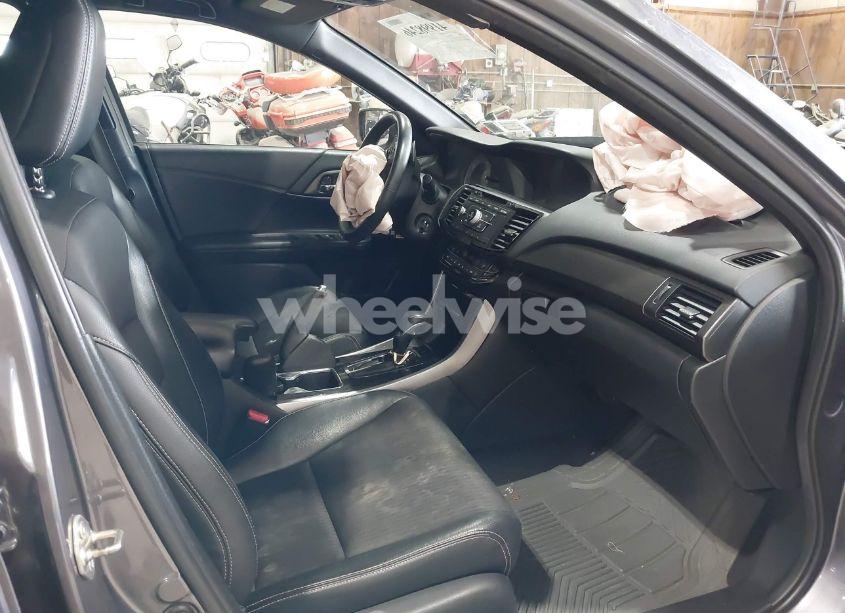 Photo 5 of 2016 Honda Accord SPORT (VIN 1HGCR2F51GA115911)