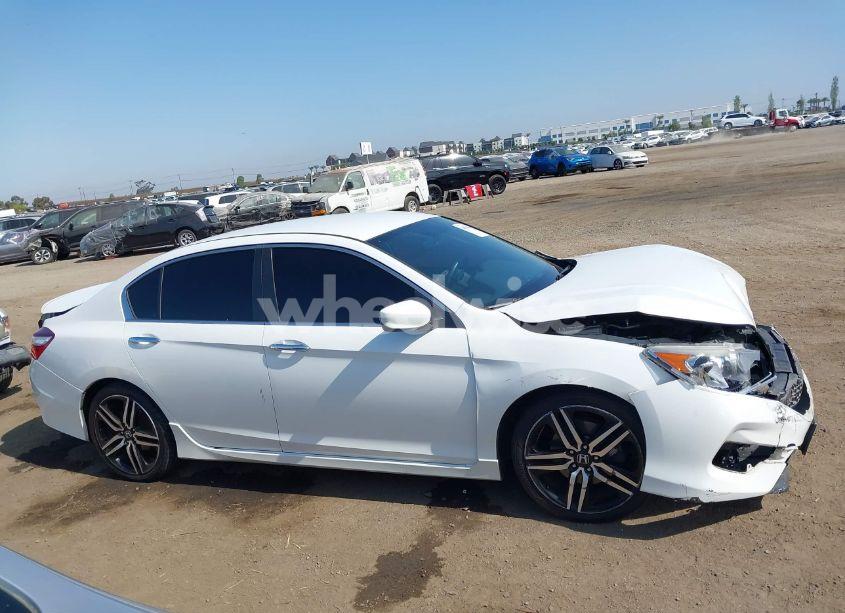 Photo 13 of 2016 Honda Accord SPORT (VIN 1HGCR2F51GA119490)