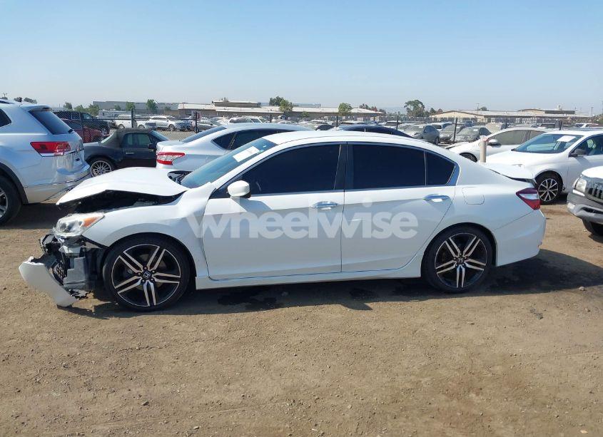 Photo 14 of 2016 Honda Accord SPORT (VIN 1HGCR2F51GA119490)