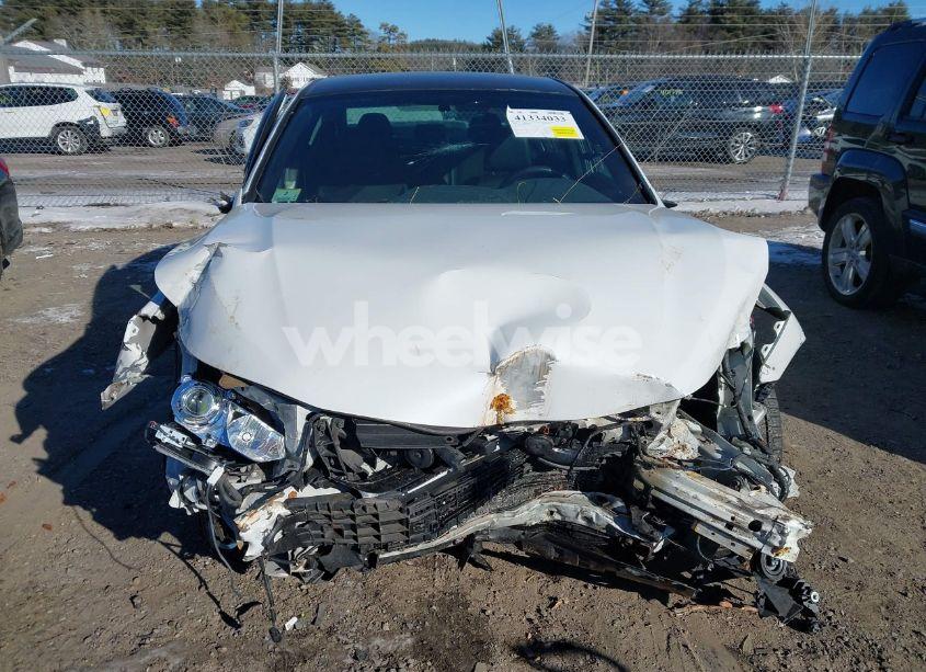 Photo 12 of 2016 Honda Accord SPORT (VIN 1HGCR2F51GA143532)