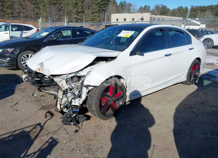 Photo 2 of 2016 Honda Accord SPORT (VIN 1HGCR2F51GA143532)