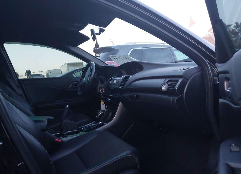 Photo 5 of 2016 Honda Accord SPORT (VIN 1HGCR2F51GA197624)