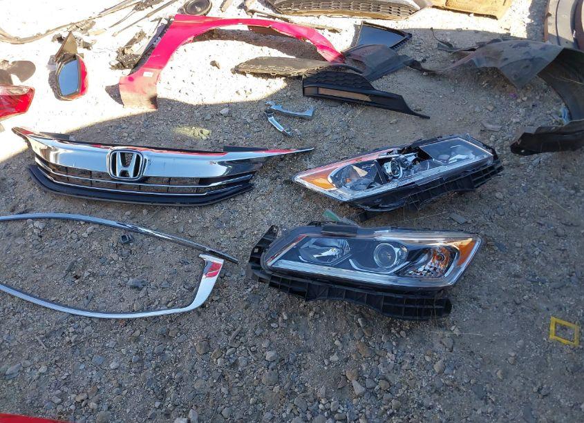 Photo 19 of 2016 Honda Accord SPORT (VIN 1HGCR2F51GA228192)