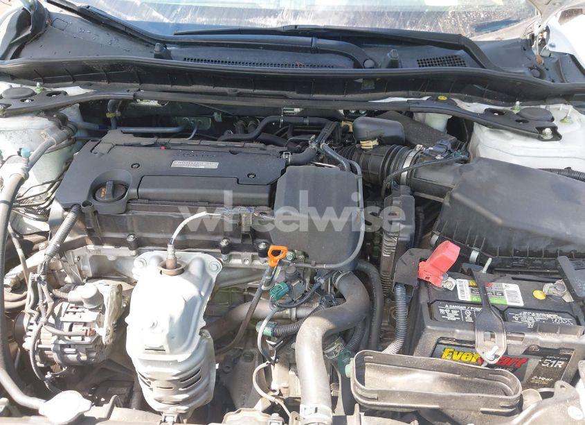 Photo 10 of 2016 Honda Accord SPORT (VIN 1HGCR2F51GA239760)
