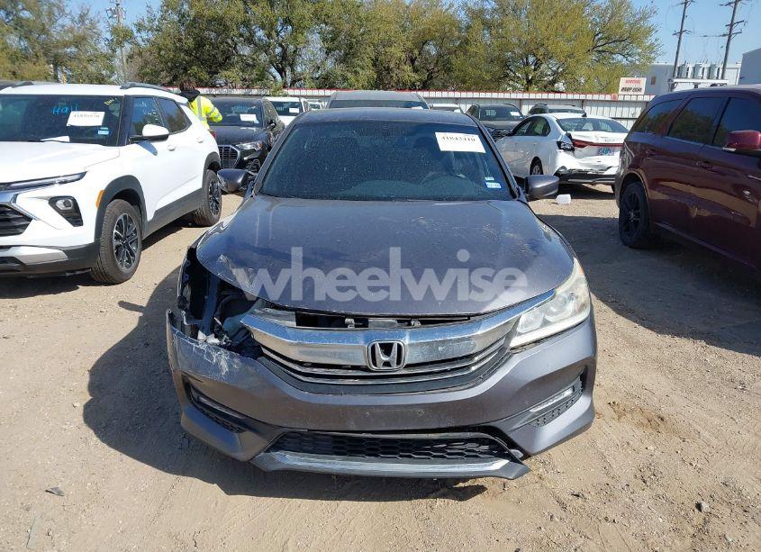 Photo 13 of 2017 Honda Accord SPORT (VIN 1HGCR2F51HA003255)
