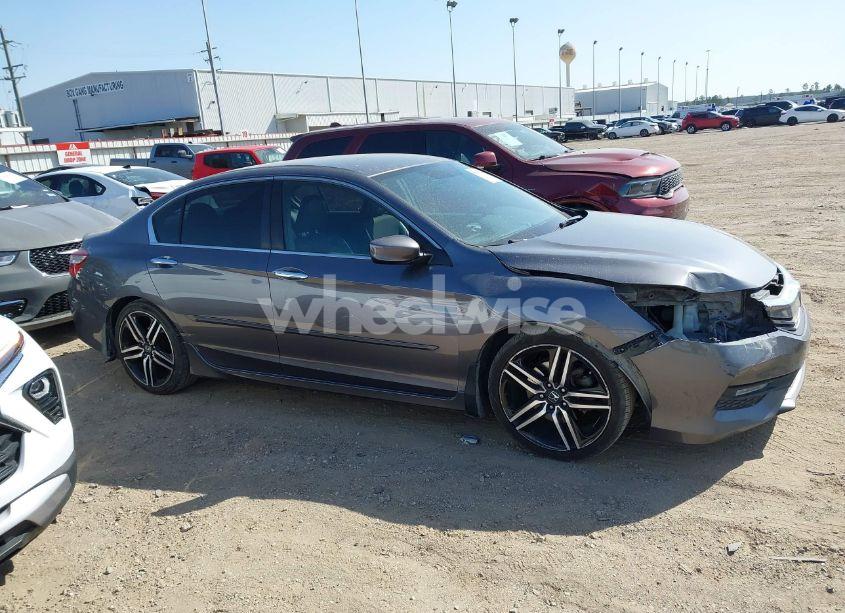 Photo 14 of 2017 Honda Accord SPORT (VIN 1HGCR2F51HA003255)