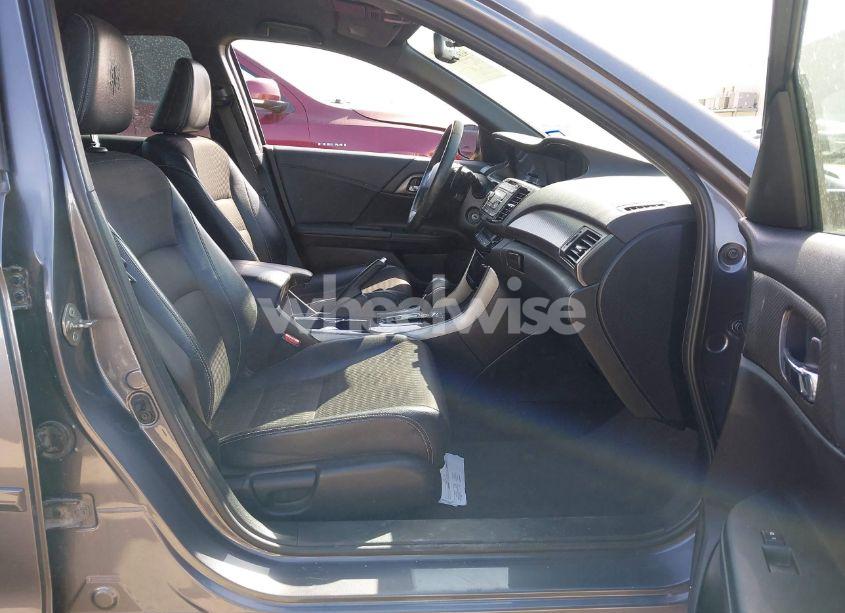 Photo 5 of 2017 Honda Accord SPORT (VIN 1HGCR2F51HA003255)