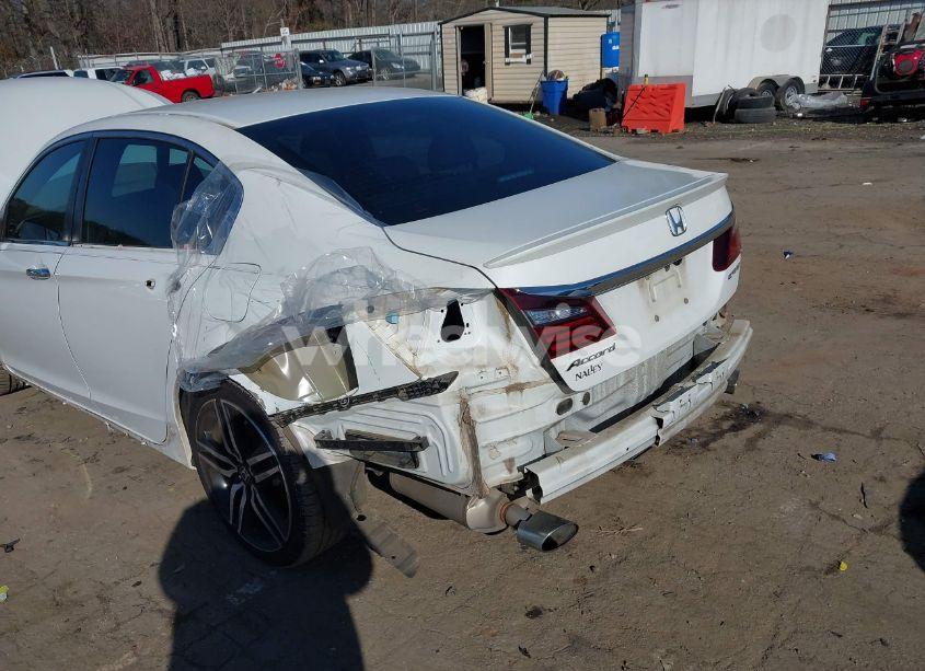 Photo 6 of 2017 Honda Accord SPORT (VIN 1HGCR2F51HA003658)