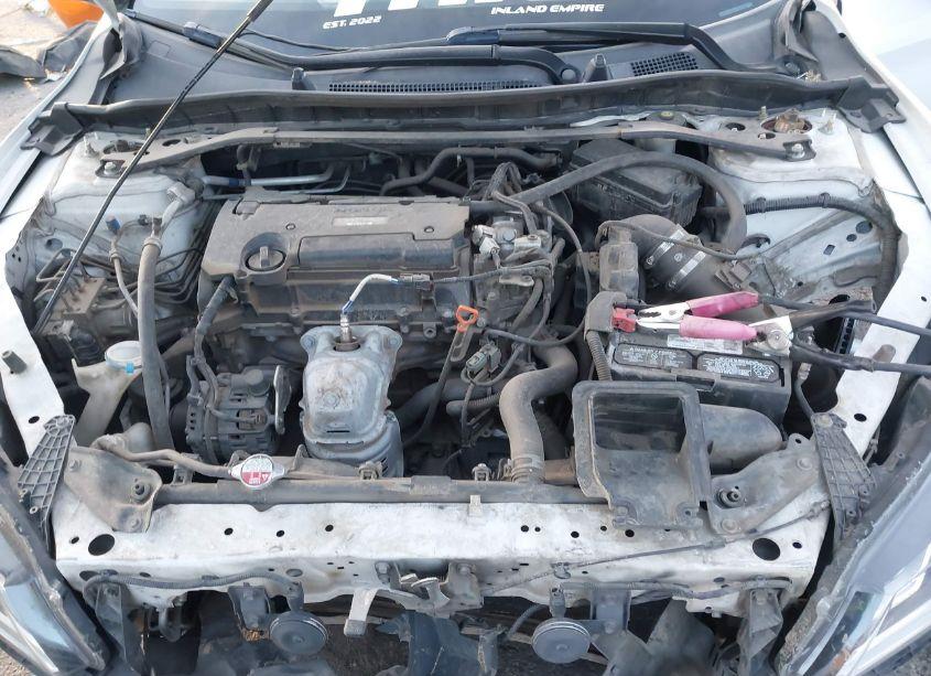 Photo 10 of 2017 Honda Accord SPORT (VIN 1HGCR2F51HA003692)