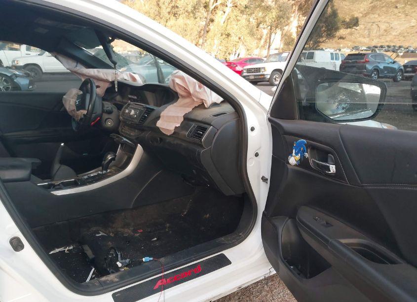 Photo 5 of 2017 Honda Accord SPORT (VIN 1HGCR2F51HA003692)