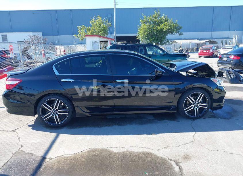 Photo 13 of 2017 Honda Accord SPORT (VIN 1HGCR2F51HA017169)