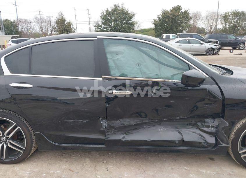 Photo 13 of 2017 Honda Accord SPORT (VIN 1HGCR2F51HA058594)