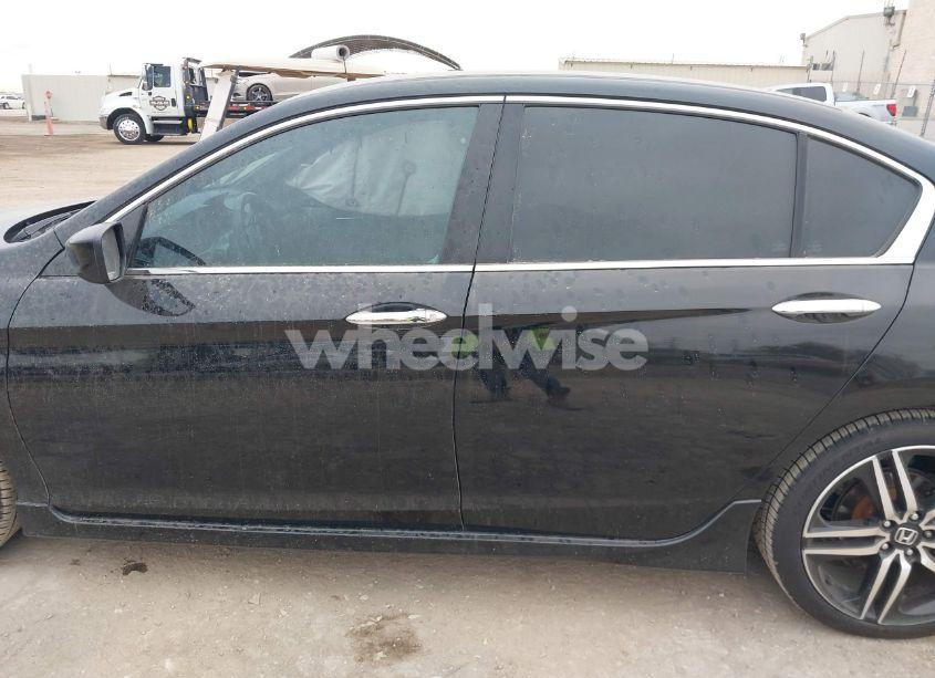 Photo 14 of 2017 Honda Accord SPORT (VIN 1HGCR2F51HA058594)